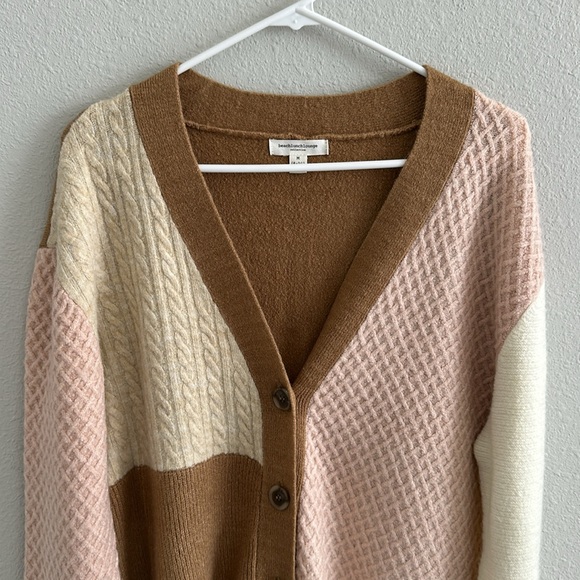 BeachLunchLounge Women's Colorblock Button Cardigan medium - Picture 5 of 8